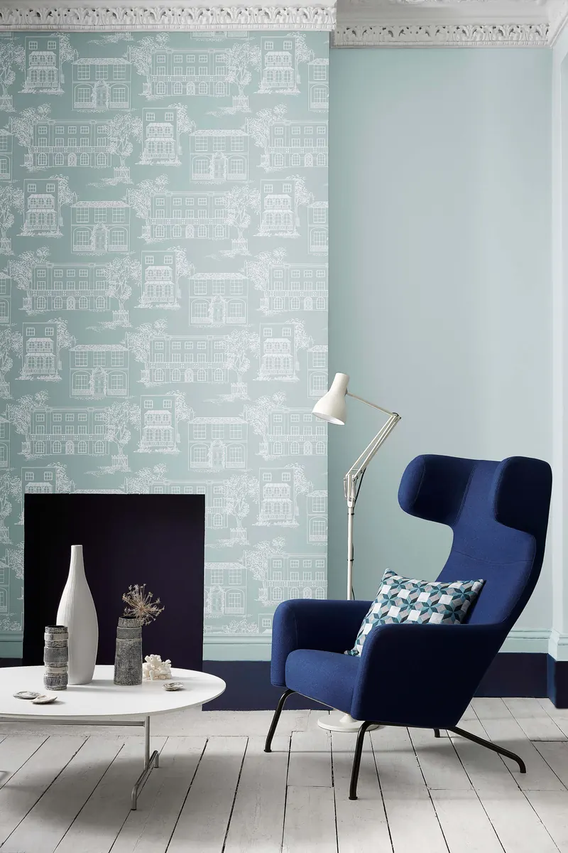 Wohnraum mit Little Greene Tapete Hampstead in Penumbra